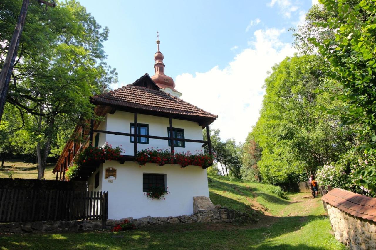 Hotel Antik Vendégház Nagyvisnyó Exterior foto