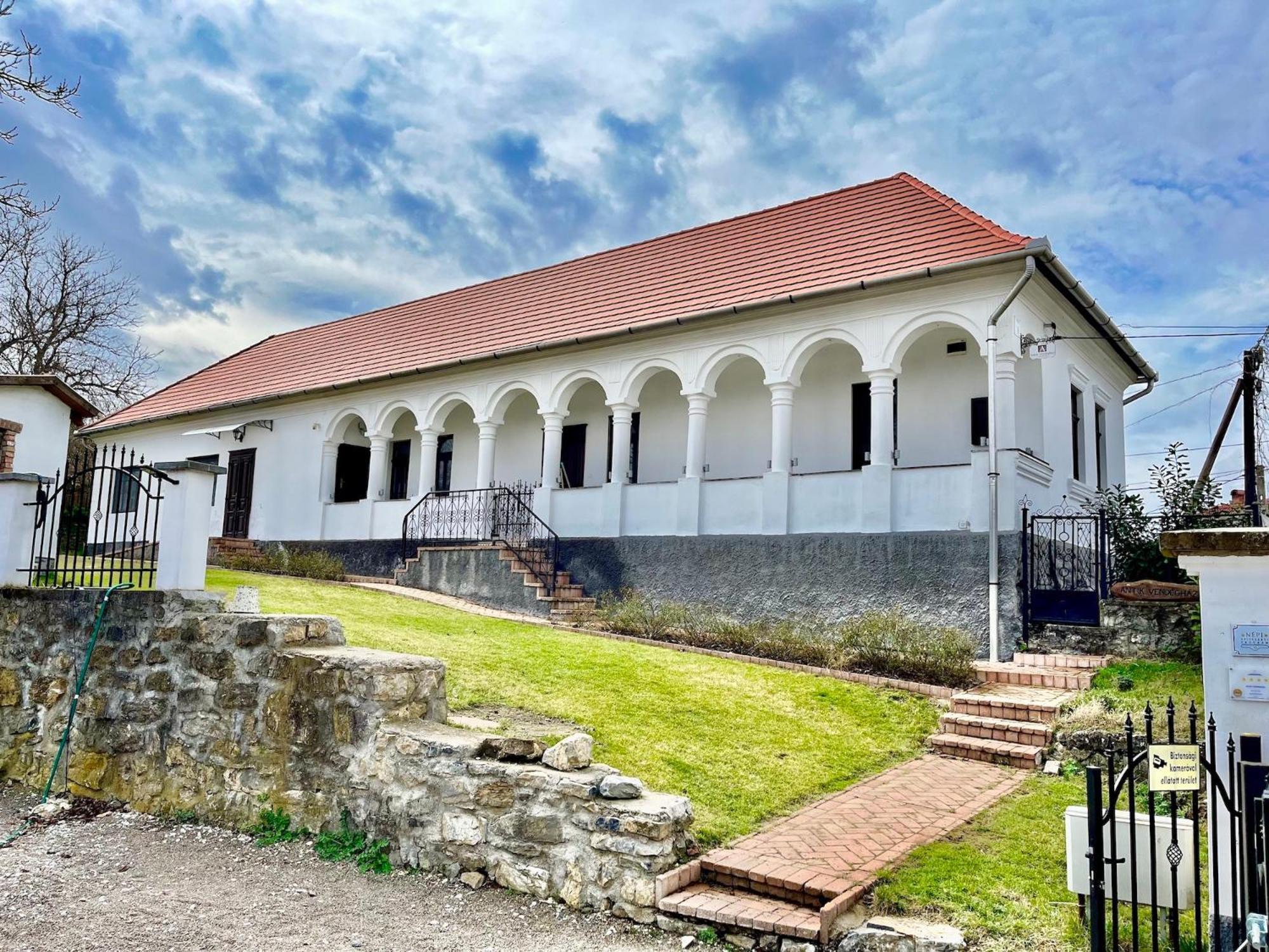 Hotel Antik Vendégház Nagyvisnyó Exterior foto