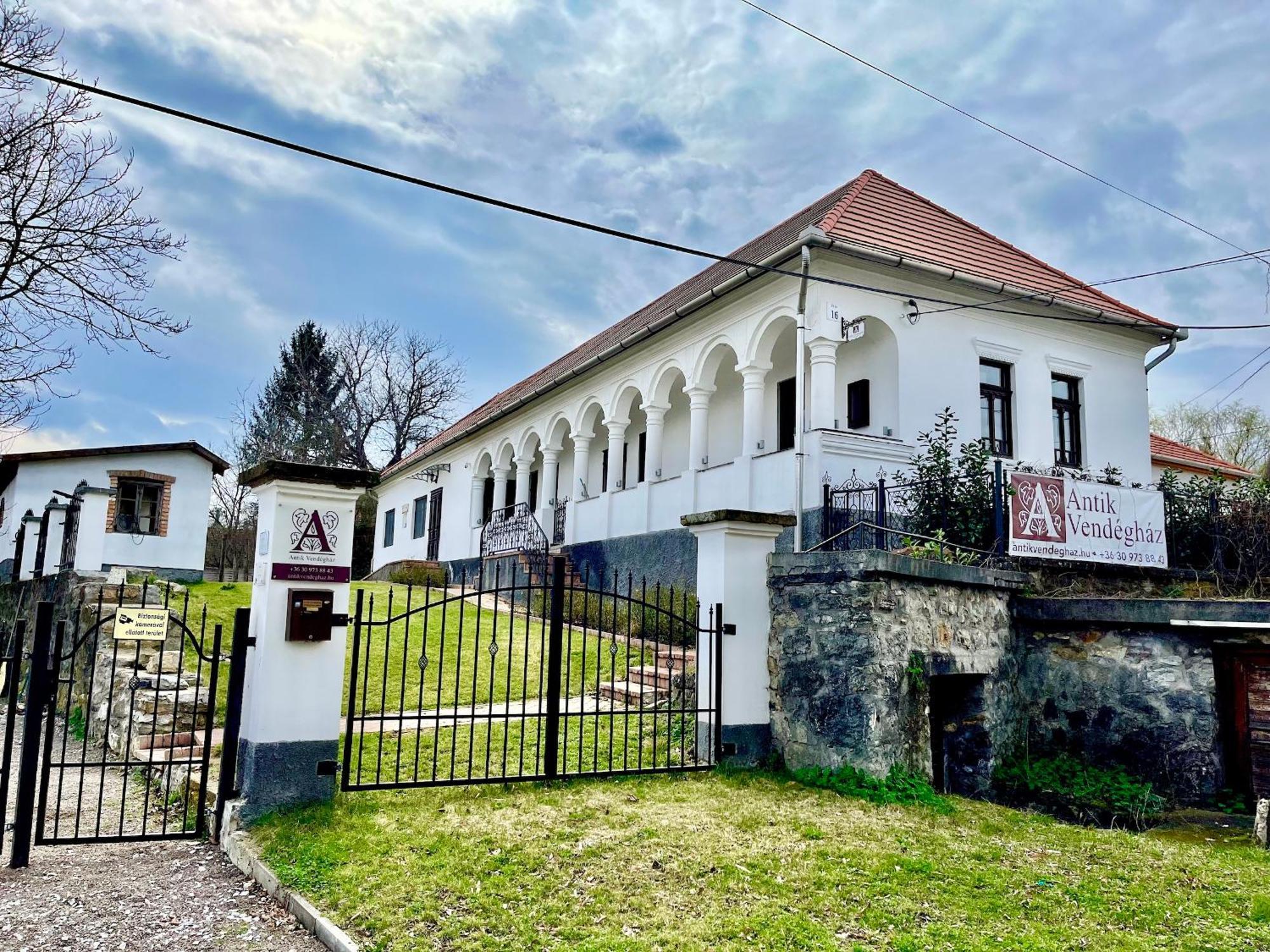 Hotel Antik Vendégház Nagyvisnyó Exterior foto